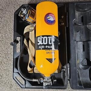 scott air pak II Pressur Pak II USA MADE Holds Air DECOMMISSIONED FIRE GEAR